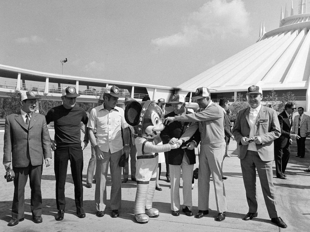 Cosmonauts and astronauts in front of Space Mountain in February 1975, few weeks after the roller coaster opening.