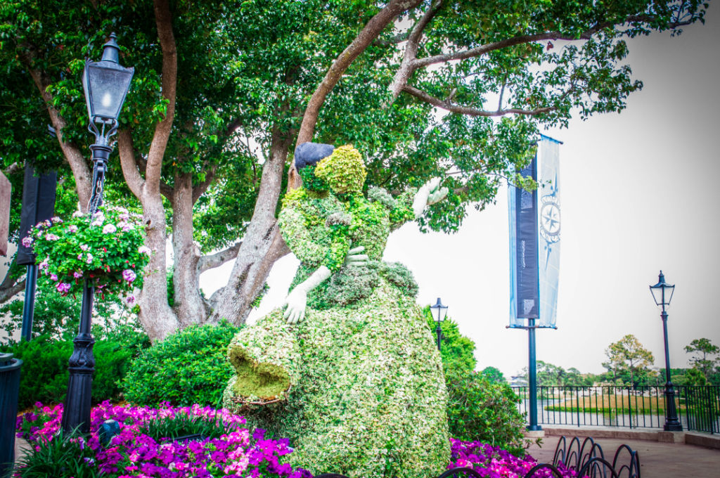 Cinderella & Prince topiary