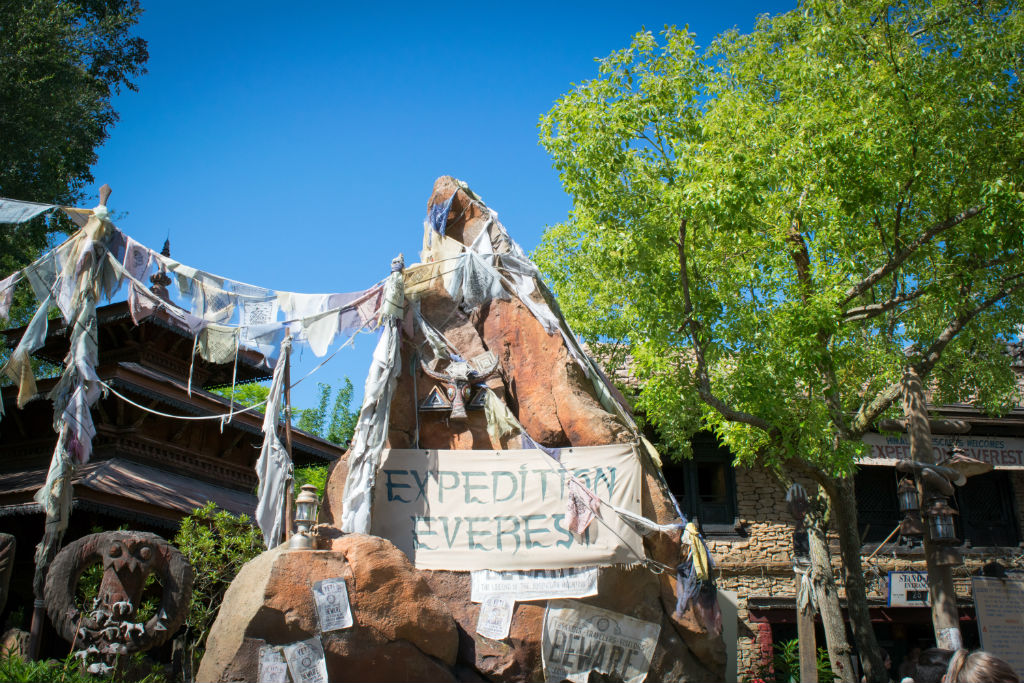 Expedition Everest entrance